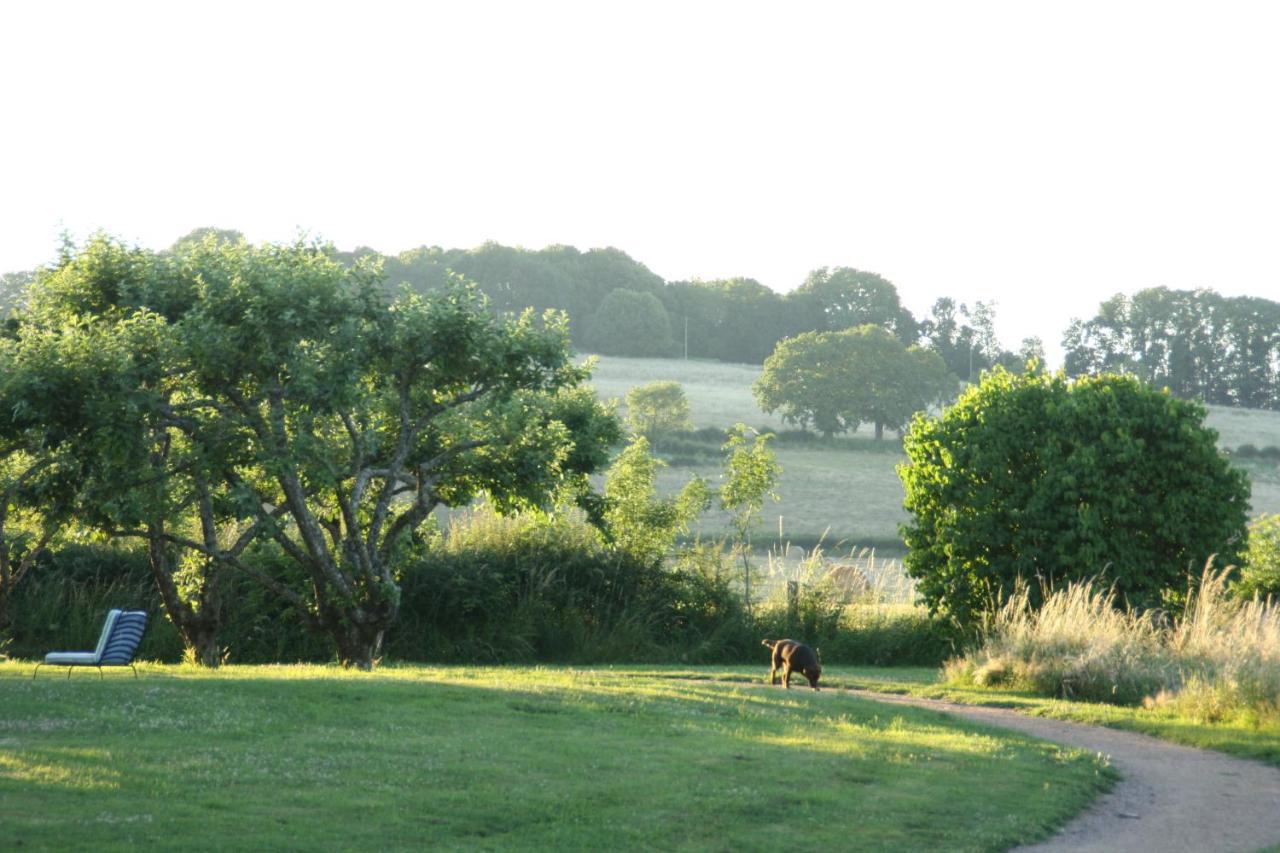 Domaine De Savigny Bed & Breakfast Saint-Saulge Eksteriør bilde